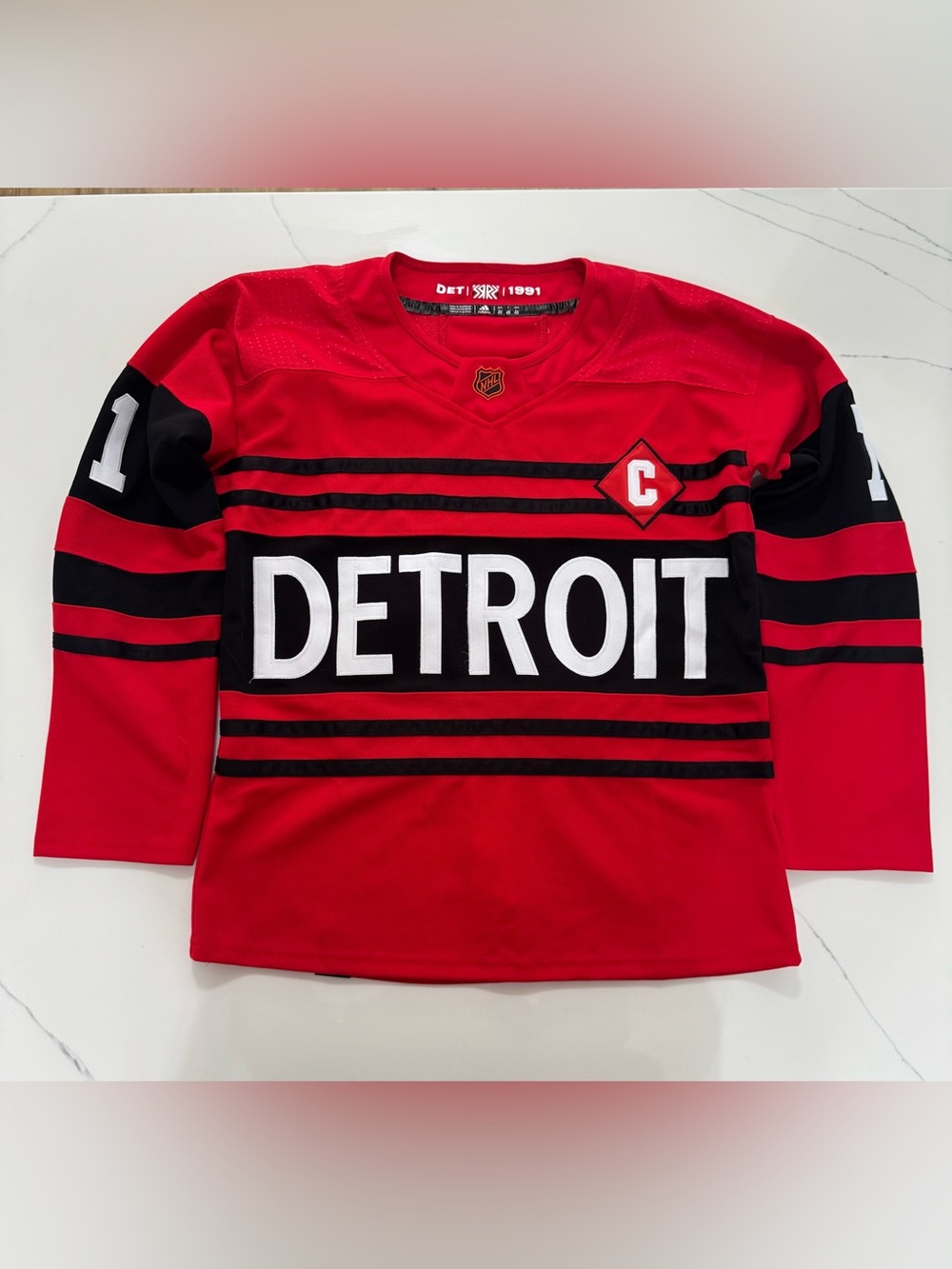 Adidas Reverse Retro 2.0 Detroit Red Wings Dylan Larkin #71 Jersey Size 46